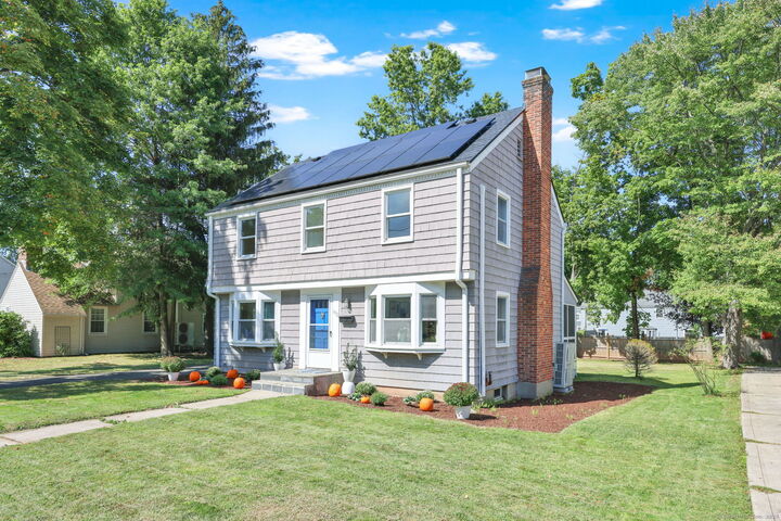 Property Photo: 632 Park Road CT 06107