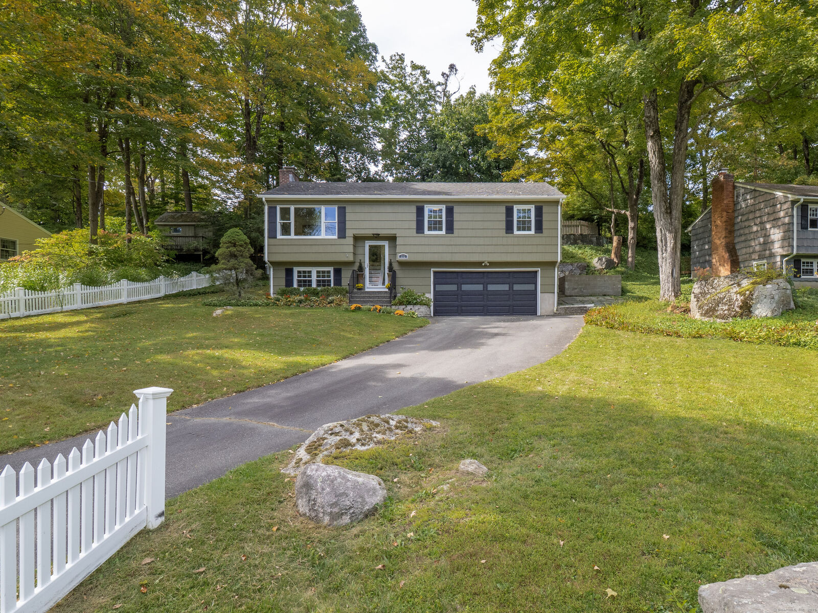Property Photo: 332 Bennetts Farm Road CT 06877