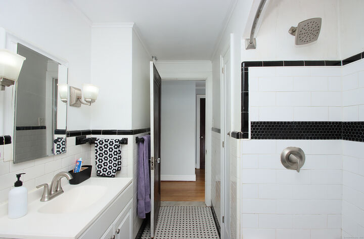 Property Photo: 322 Deerfield Road CT 06095