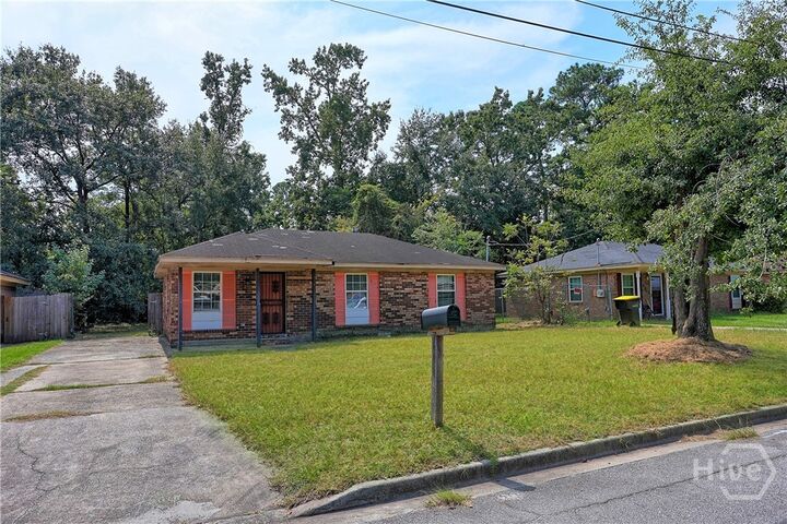 Property Photo:  2219 Coakley Street  GA 31404 