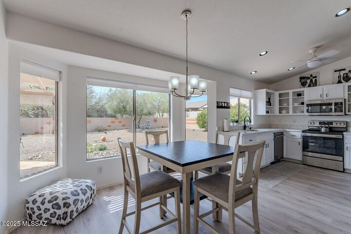 Property Photo:  36526 S Wind Crest Drive  AZ 85739 