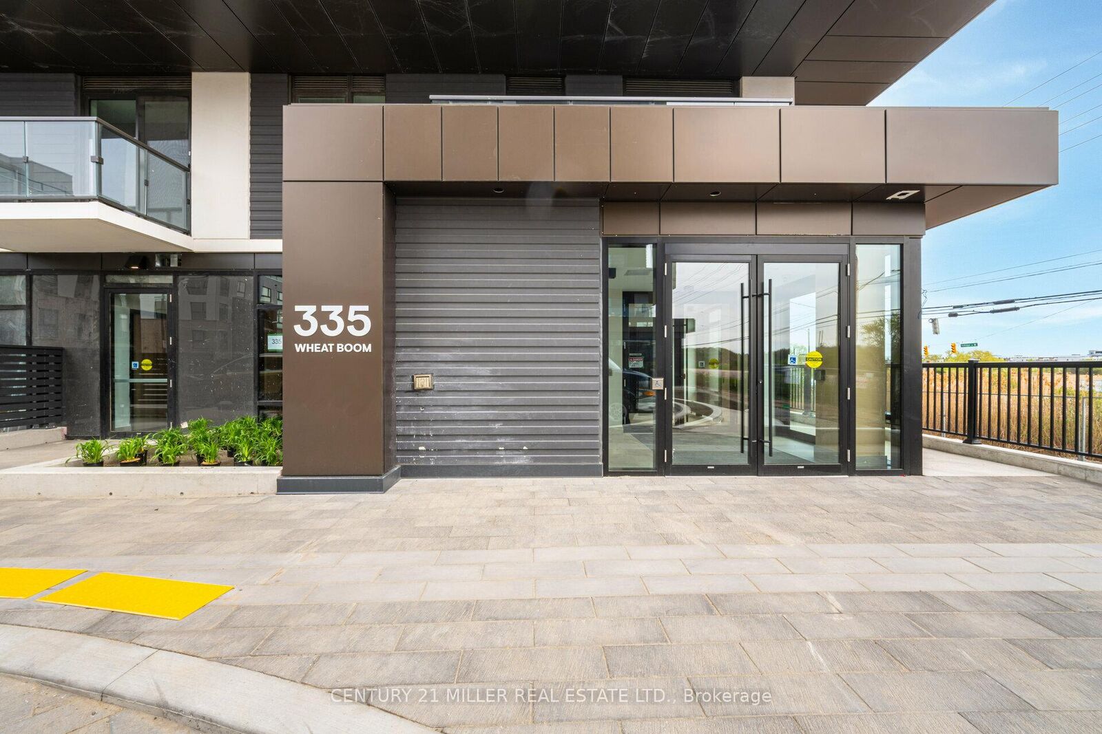 Photo de la propriété:  335 Wheat Boom Drive 404  ON L6H 7X5 