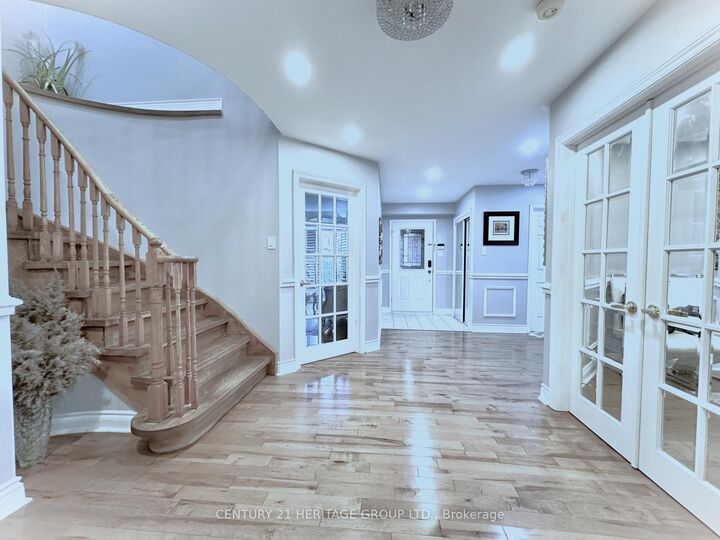 Photo de la propriété:  192 Covent Crescent  ON L4G 6P9