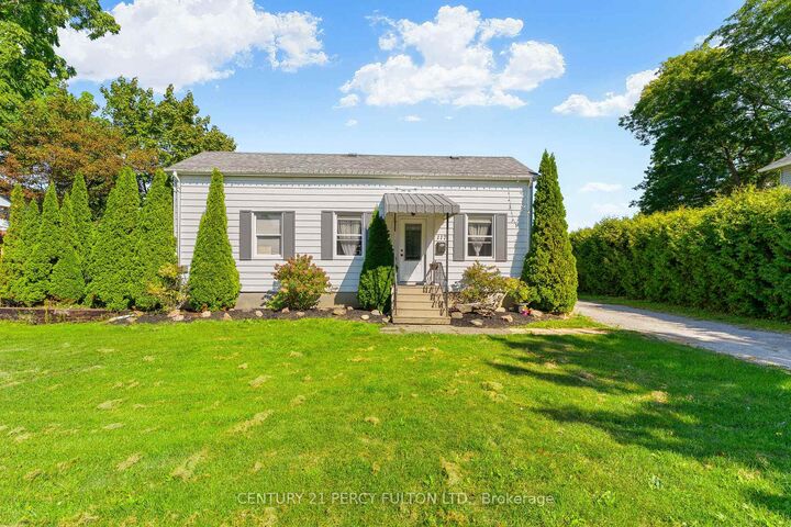 Property Photo:  117 Scugog Street  ON L1C 3J3 