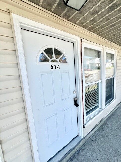 Property Photo: 614 Union St PA 15419