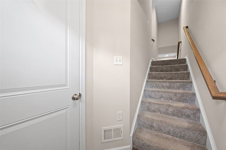 Property Photo:  4009 Crown Dr  PA 15129 