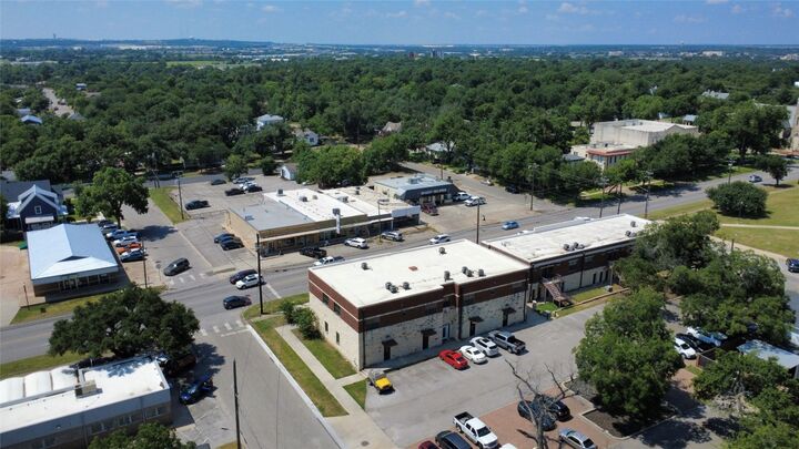 Property Photo: 609 E University Avenue 201 TX 78626