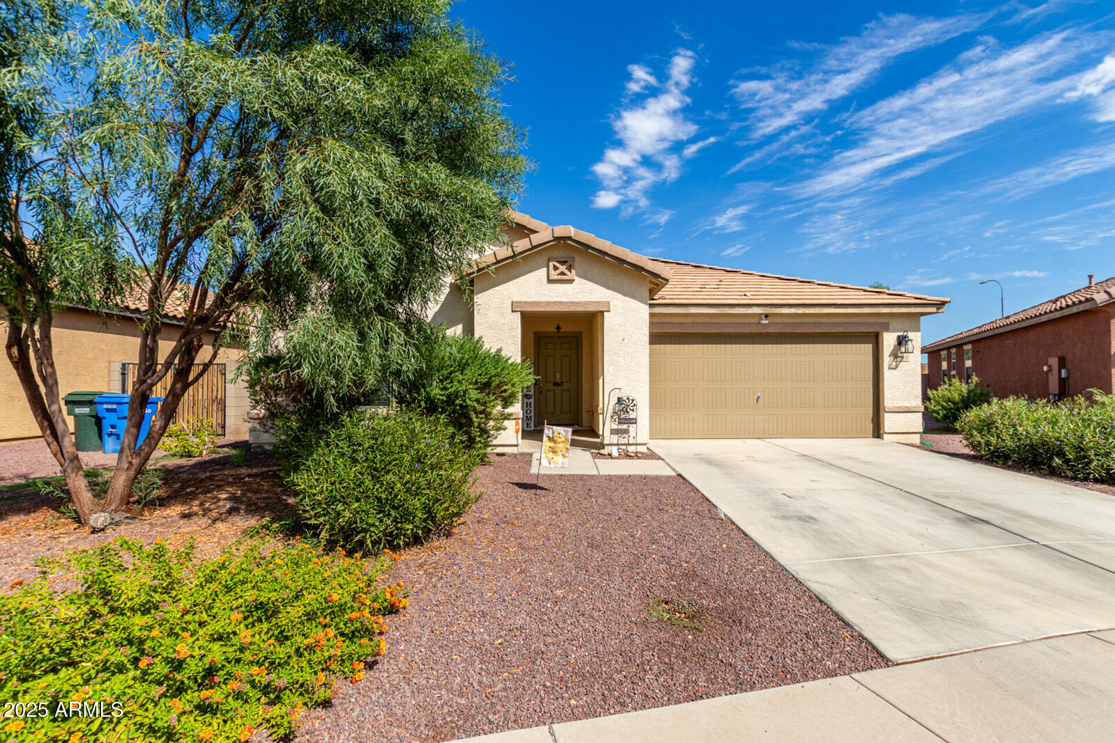 Property Photo: 6910 S 75th Drive AZ 85339