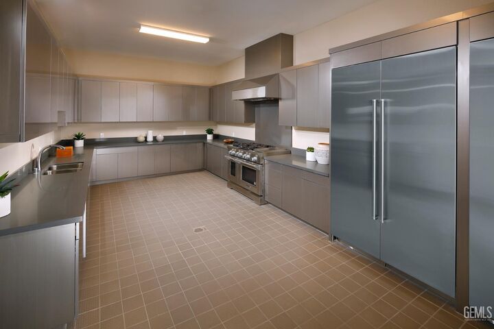 Property Photo:  12714 Graham Court  CA 93311 