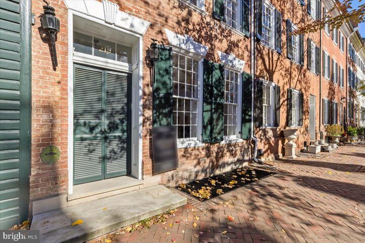 215 Prince Street  Alexandria VA 22314 photo
