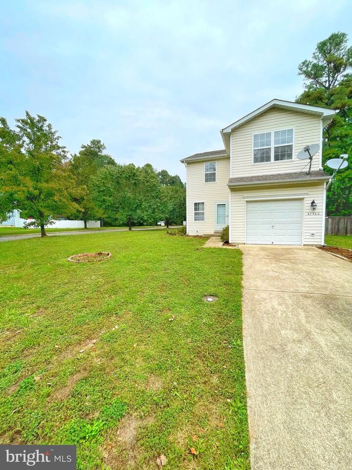 Property Photo:  47960 Piney Orchard Street  MD 20653 