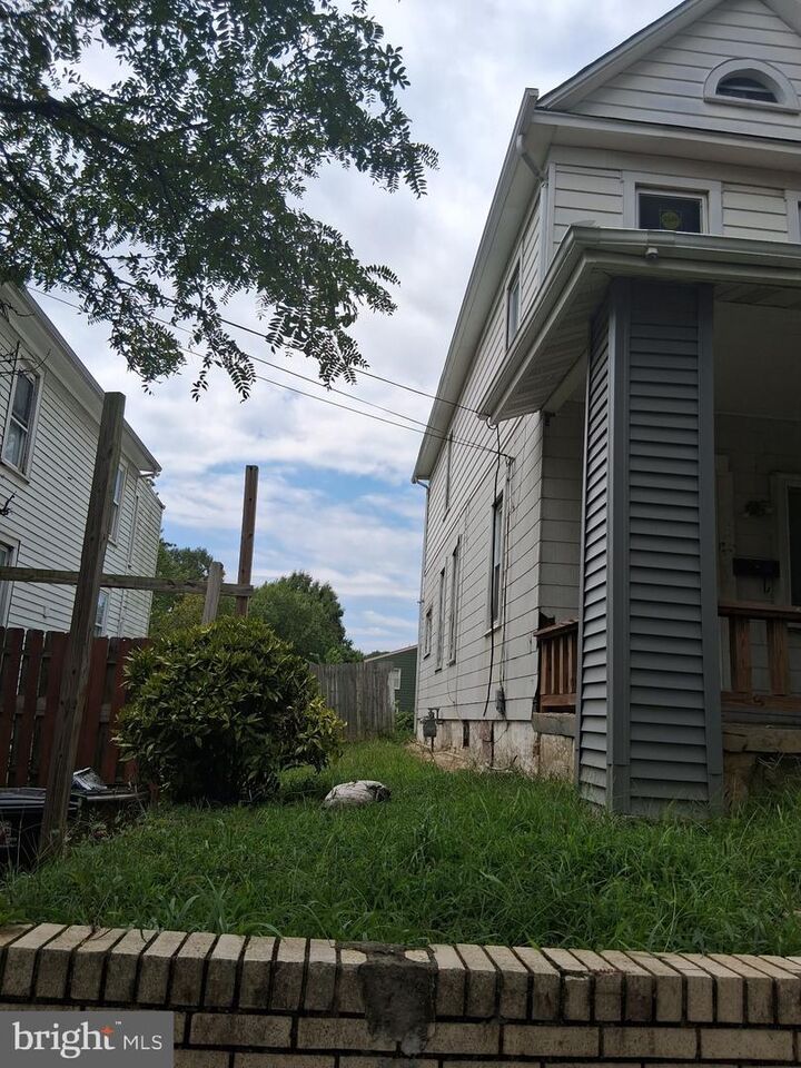 Property Photo: 3704 35th Street MD 20712