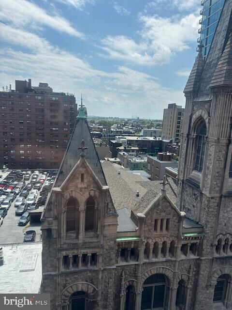 Property Photo: 2101 Chestnut Street 17 1212 PA 19103