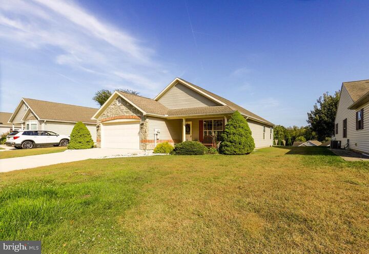 Property Photo:  21 Lantern Lane  PA 17257 