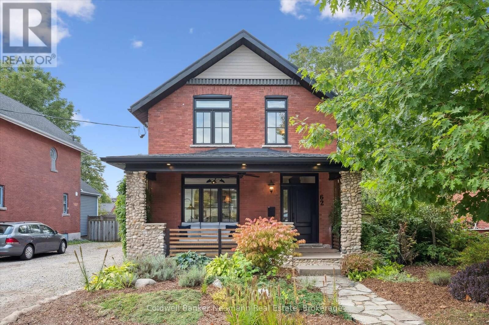 Property Photo:  62 Kirkland Street  ON N1H 4Y1 