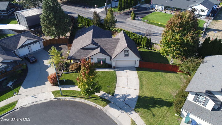 Property Photo:  1283 E Center Green Loop  ID 83815 