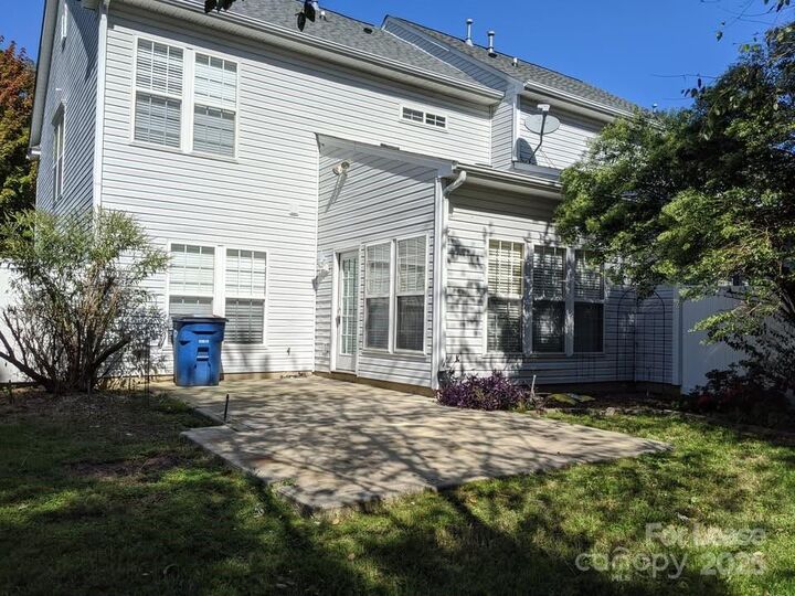 Property Photo: 5044 Parkview Way NC 28104