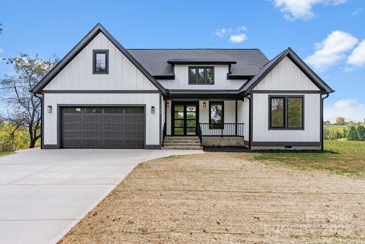 Property Photo:  1148 Alexander Road  NC 28748 