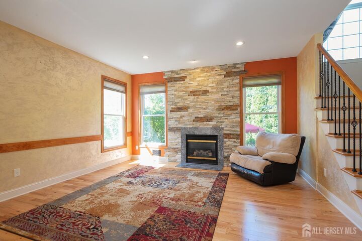 Property Photo:  7 Timber Ridge Road  NJ 08902 