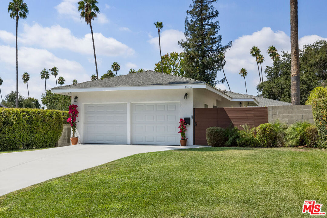Property Photo:  1035 N Hudson Ave  CA 91104 