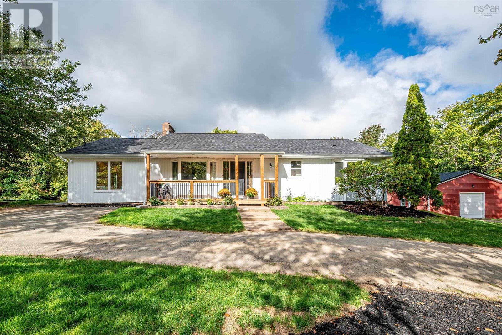 Property Photo:  463 South Rawdon Road  NS B0N 1Z0 