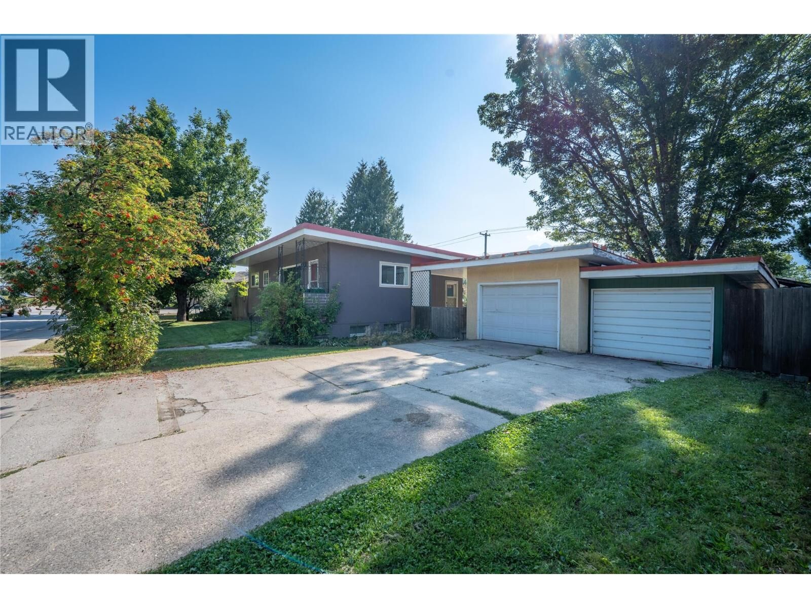 Property Photo:  1003 Victoria Road  BC V0E 2S0