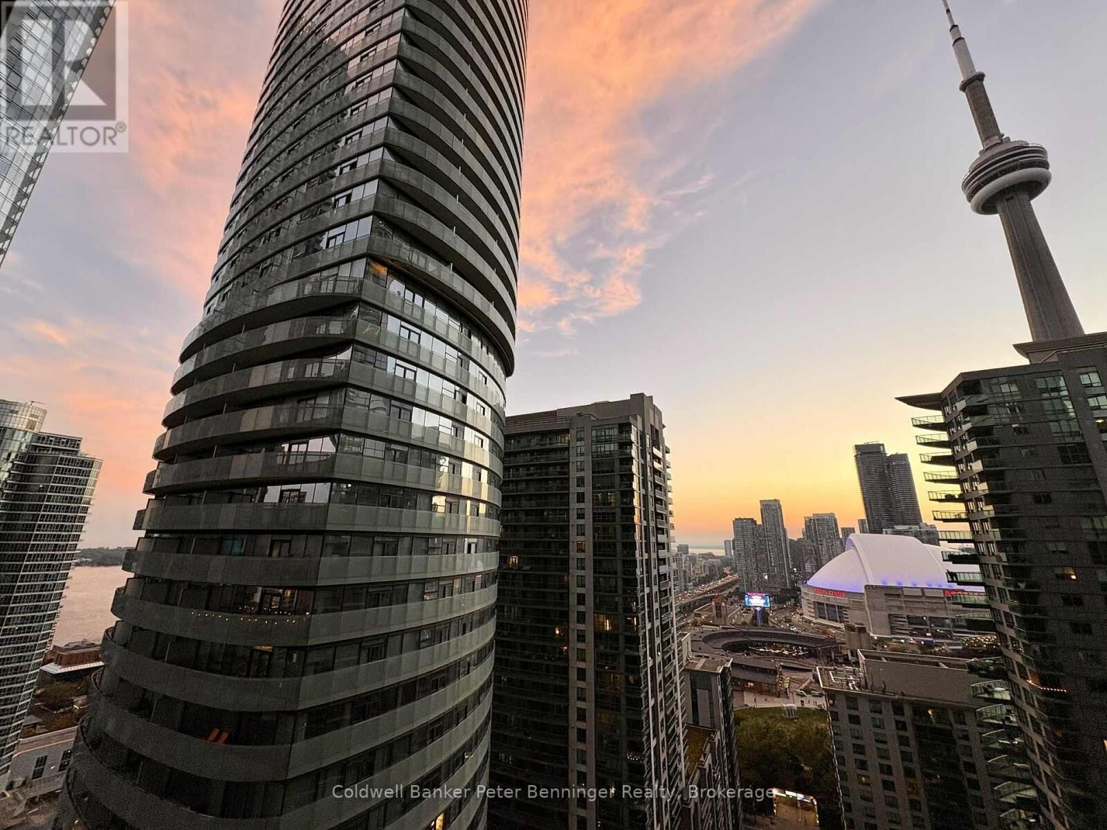 Photo de la propriété: 14 York Street 2308 ON M5J 0A9