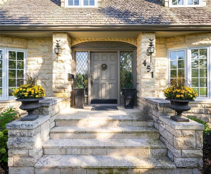 Property Photo:  451 Park Boulevard  MB R3P 0H2 