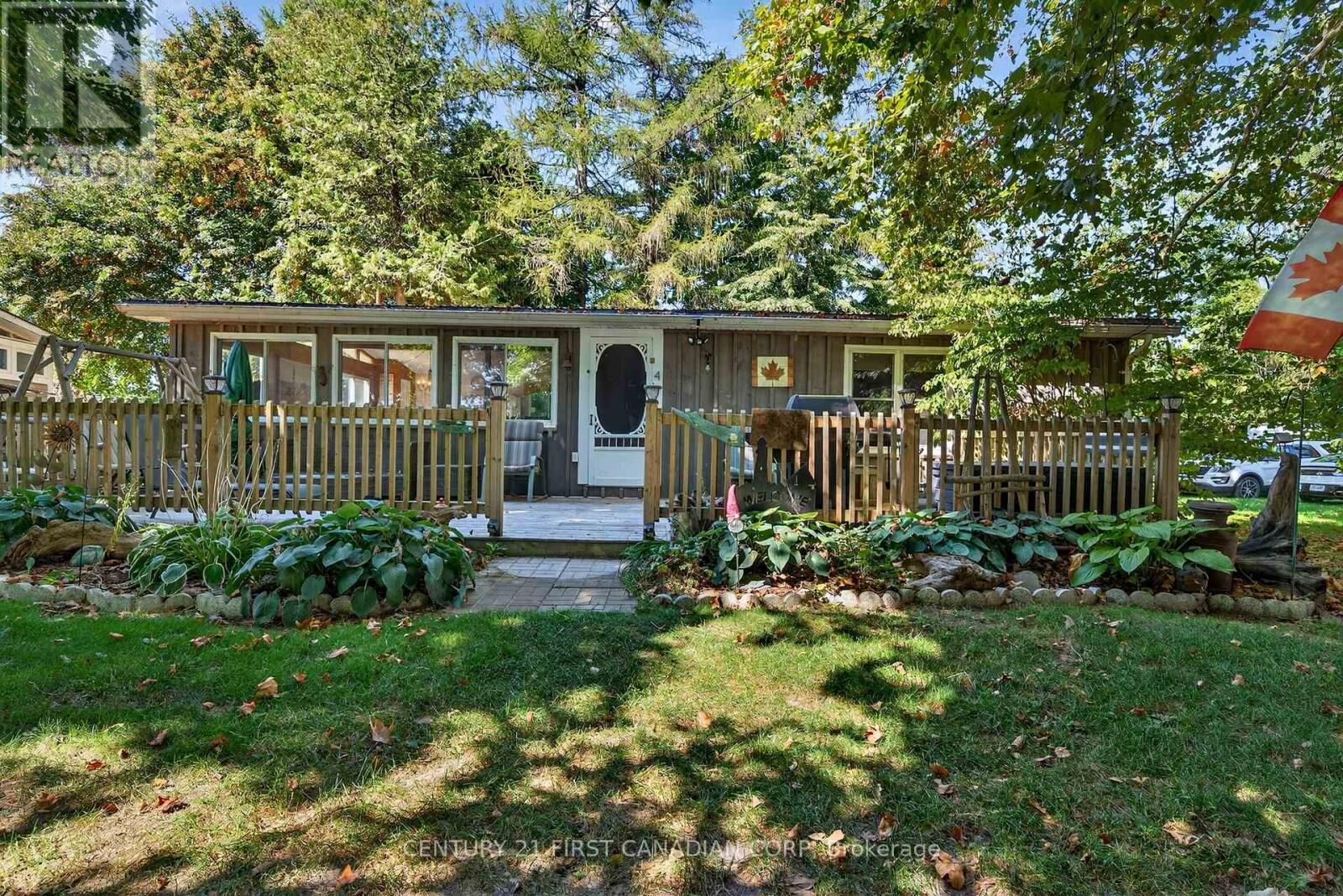 Property Photo: 49075 Dexter Line 4 ON N5H 2R2