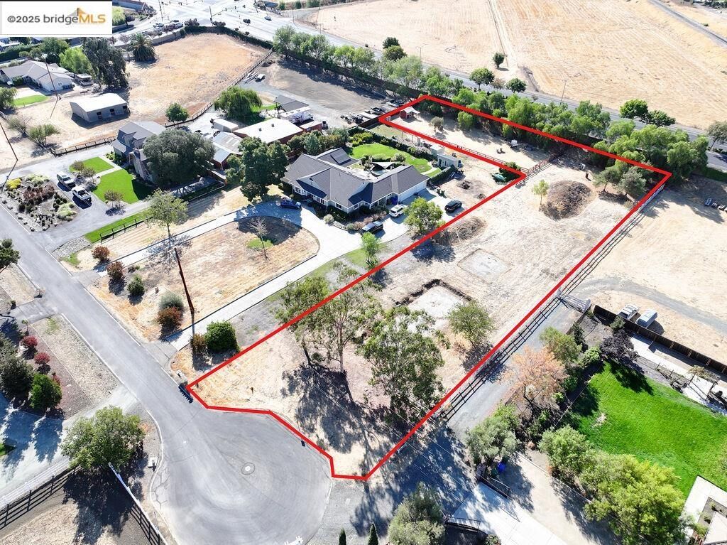 Property Photo:  536 Saddle Creek Ct  CA 94513 