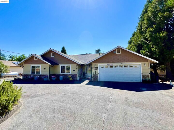 Property Photo: 20515 Nob Hill Cir CA 95321