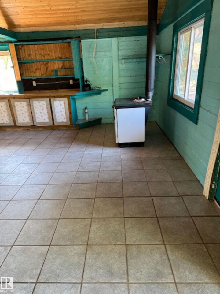 Property Photo: 57303 Range Road 33 AB T0E 1X0