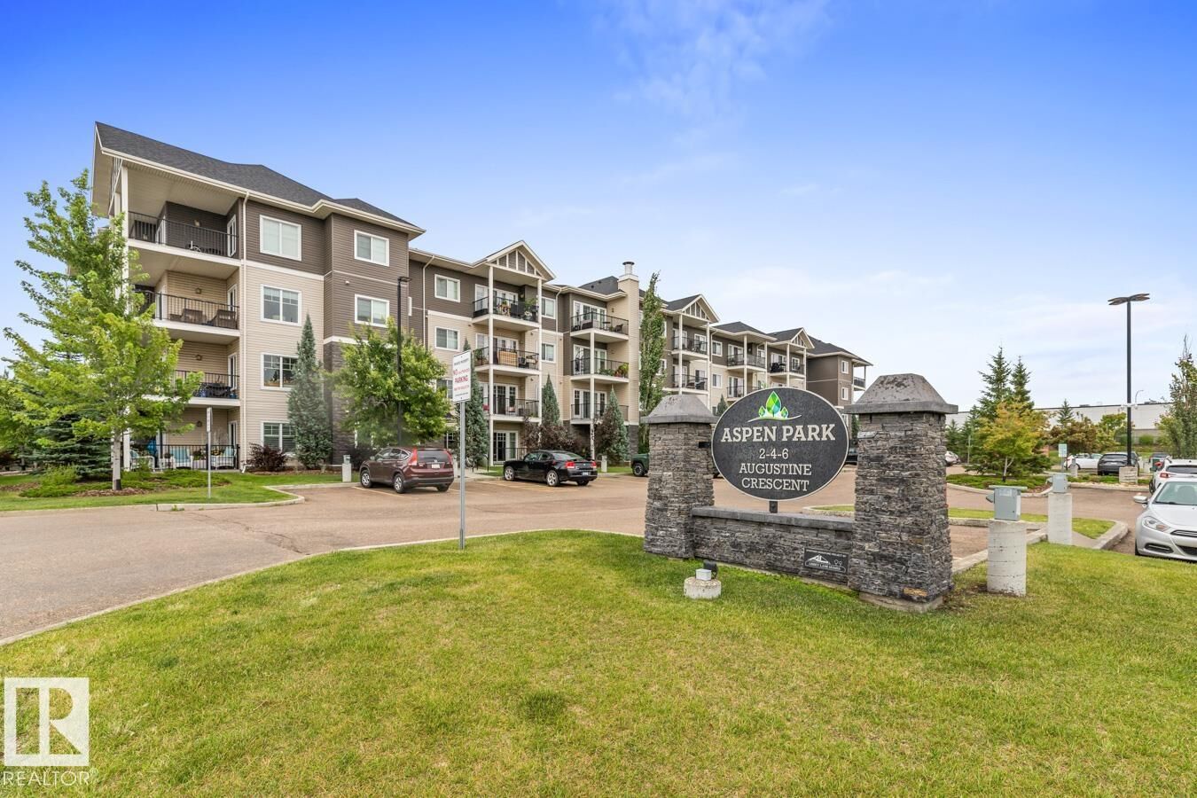 Property Photo:  2 Augustine Crescent 1203  AB T8H 0X8 