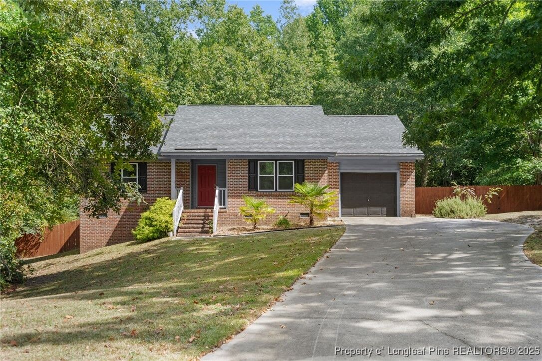 Property Photo: 253 Sheffield Court NC 28376