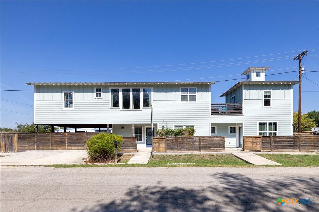 Property Photo:  1124 Katy Street  TX 78130 