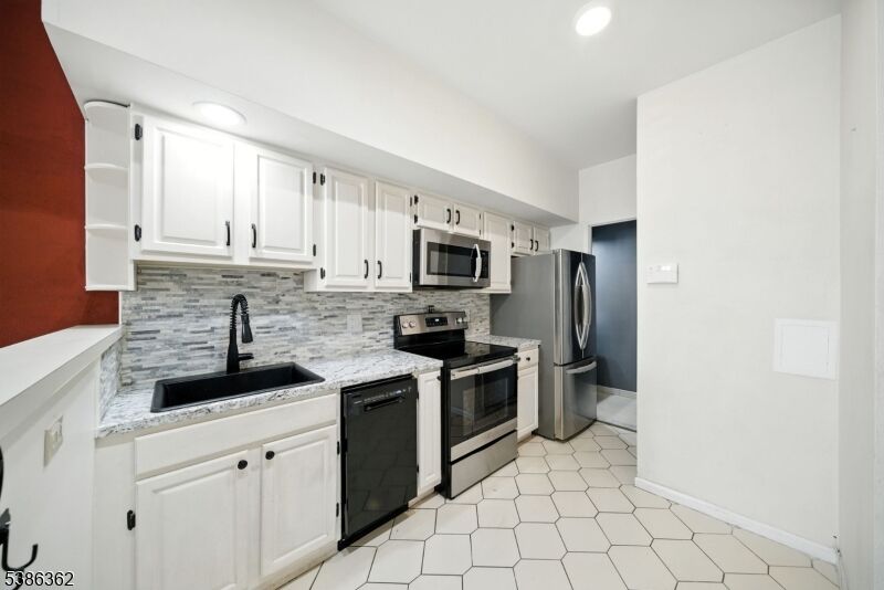 Property Photo:  224 48th Street 1G  NJ 07087 