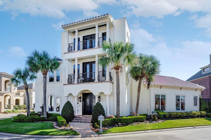 Property Photo: 1410 Oceanside Lane TX 77573