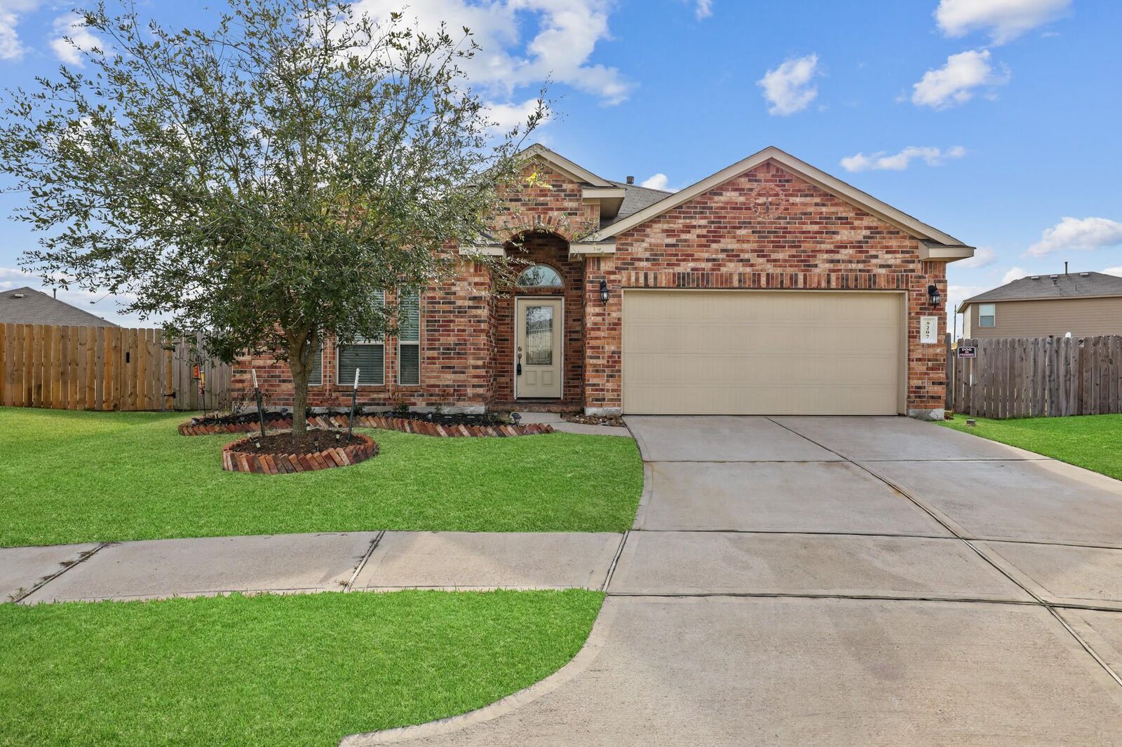 Property Photo:  5207 Corbridge Glen Court  TX 77449 