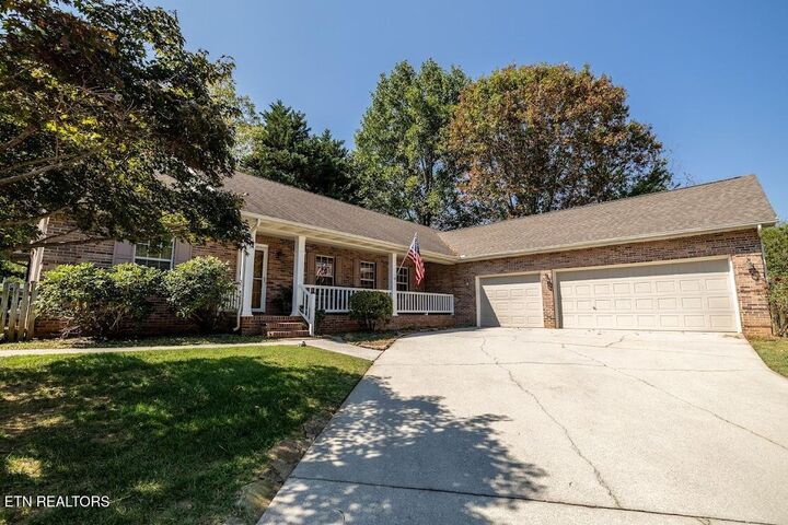 Property Photo: 1205 N Wingate Way TN 37803