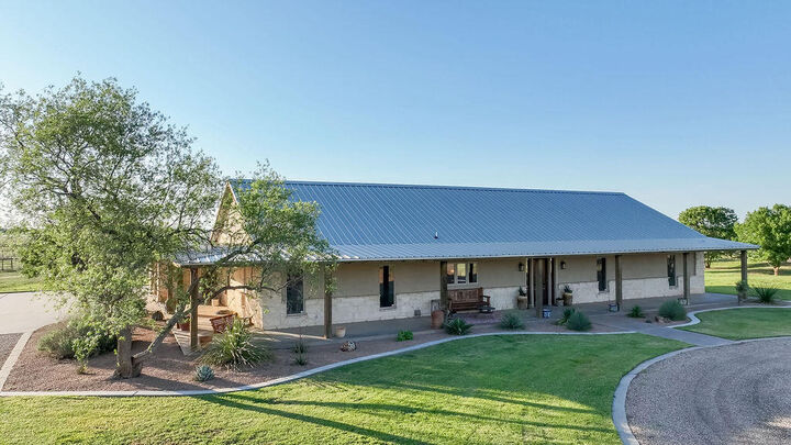 Property Photo:  7714 County Rd 7650  TX 79382 