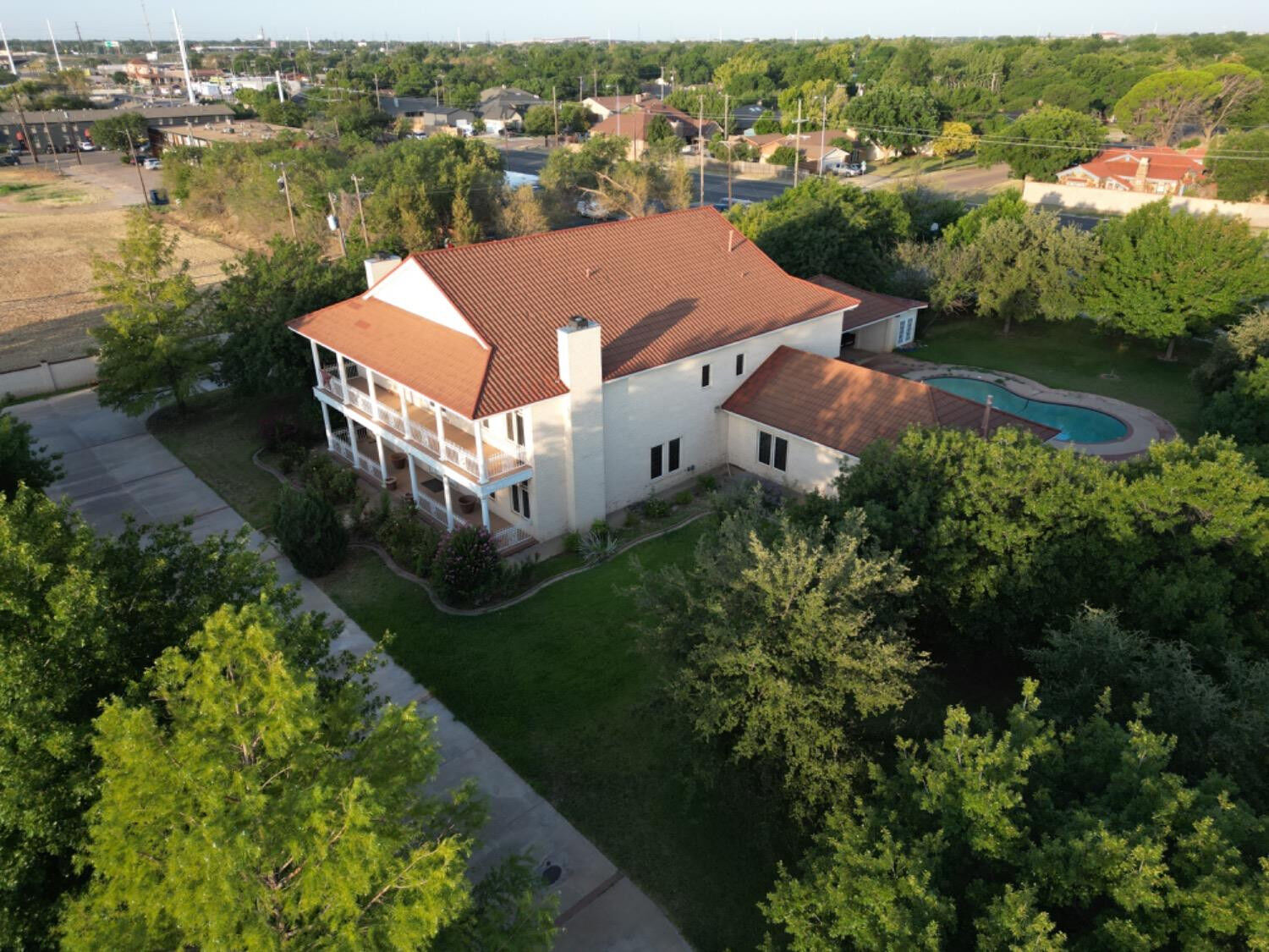 Property Photo:  2404 York Avenue  TX 79407 