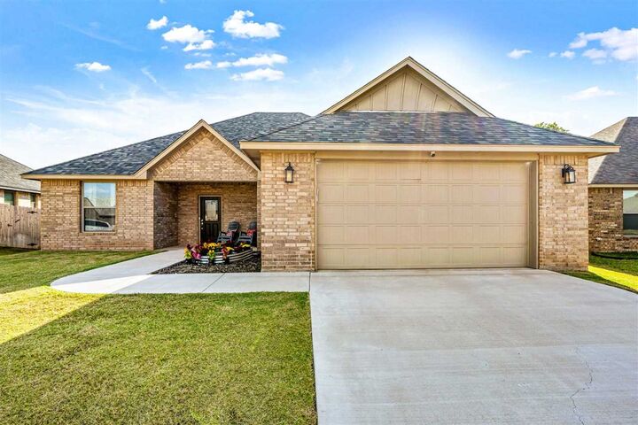 Property Photo: 4110 SW Jefferson OK 73505
