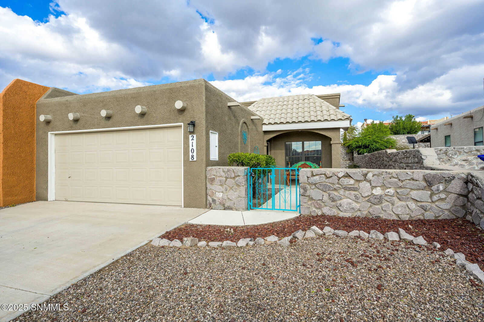 Property Photo:  2108 Pine Needle Way  NM 88012 