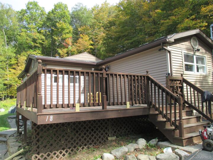 18 Ashlee Meadow Road  Warwick NY 10990 photo