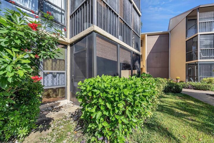 612 Bird Bay Drive S 118  Venice FL 34285 photo