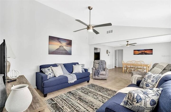 Property Photo: 2123 Phillippi Street FL 34231