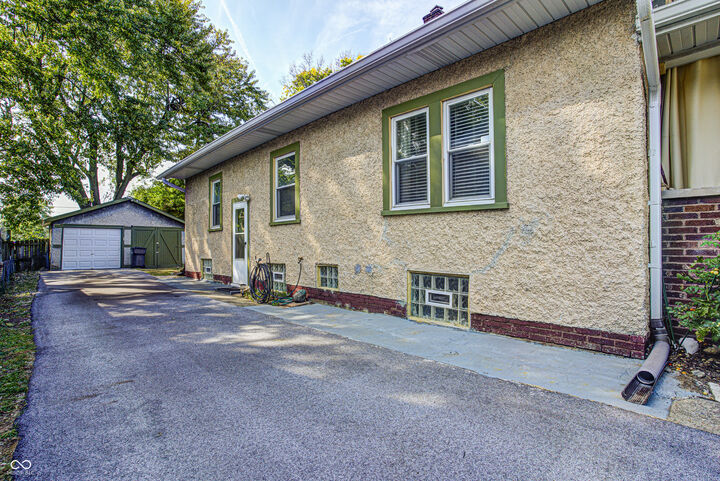 Property Photo:  30 S Gladstone Avenue  IN 46201 