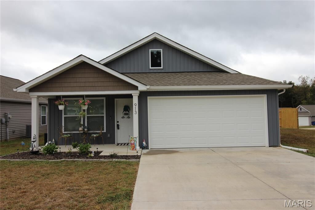Property Photo:  913 Osage Villa Court  MO 63089 