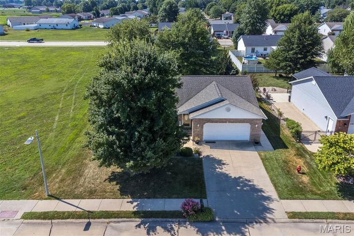 Property Photo:  170 Falcon Drive  IL 62249 