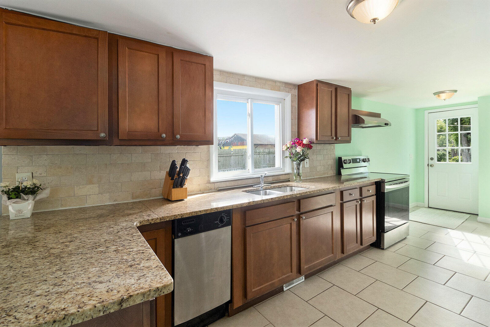 Property Photo:  3462 Pershing Street  MI 48184 